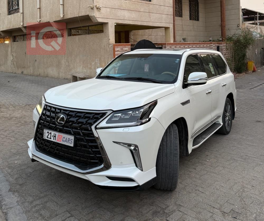 Lexus LX